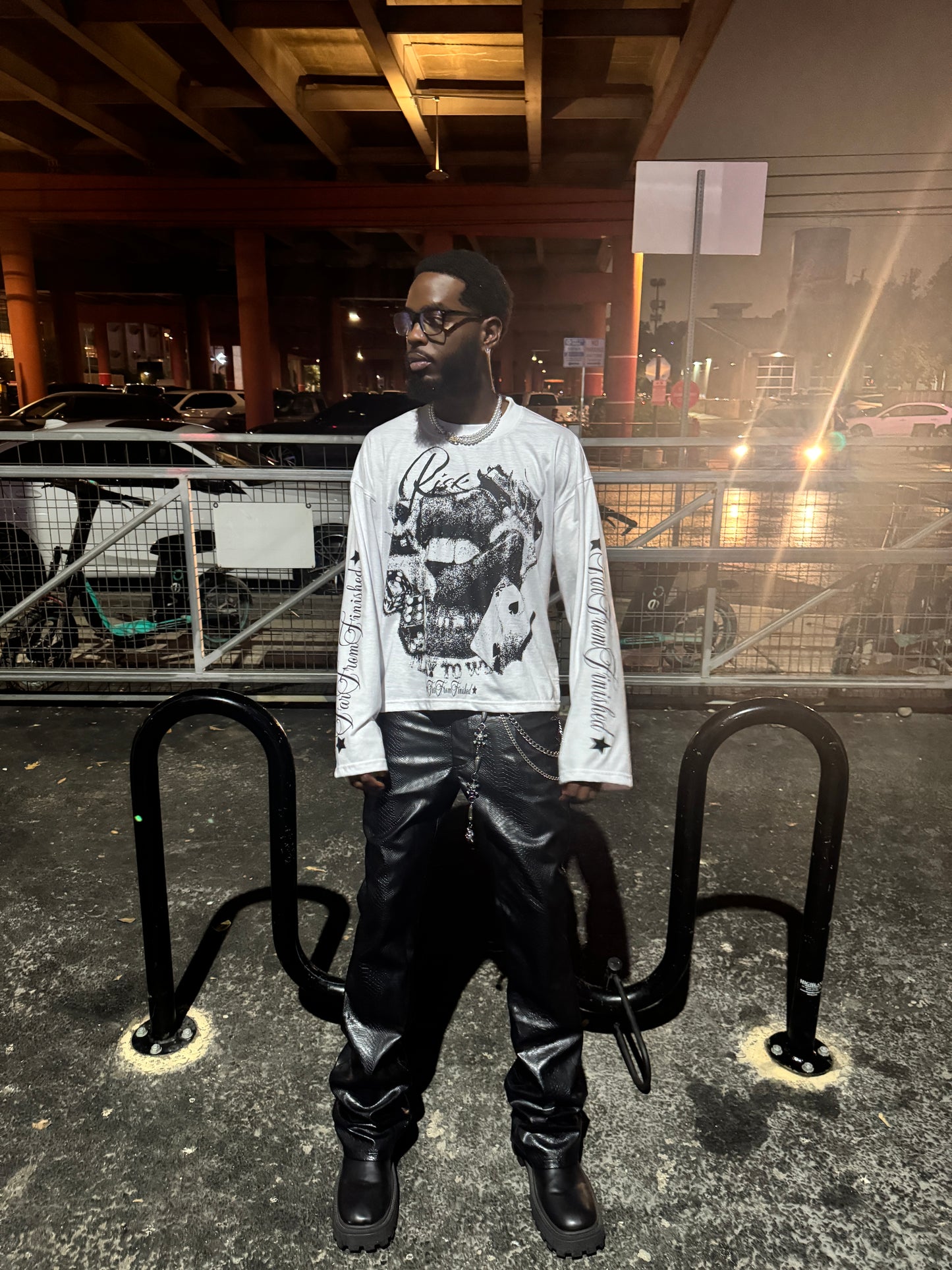 “Play To Win” Longsleeve