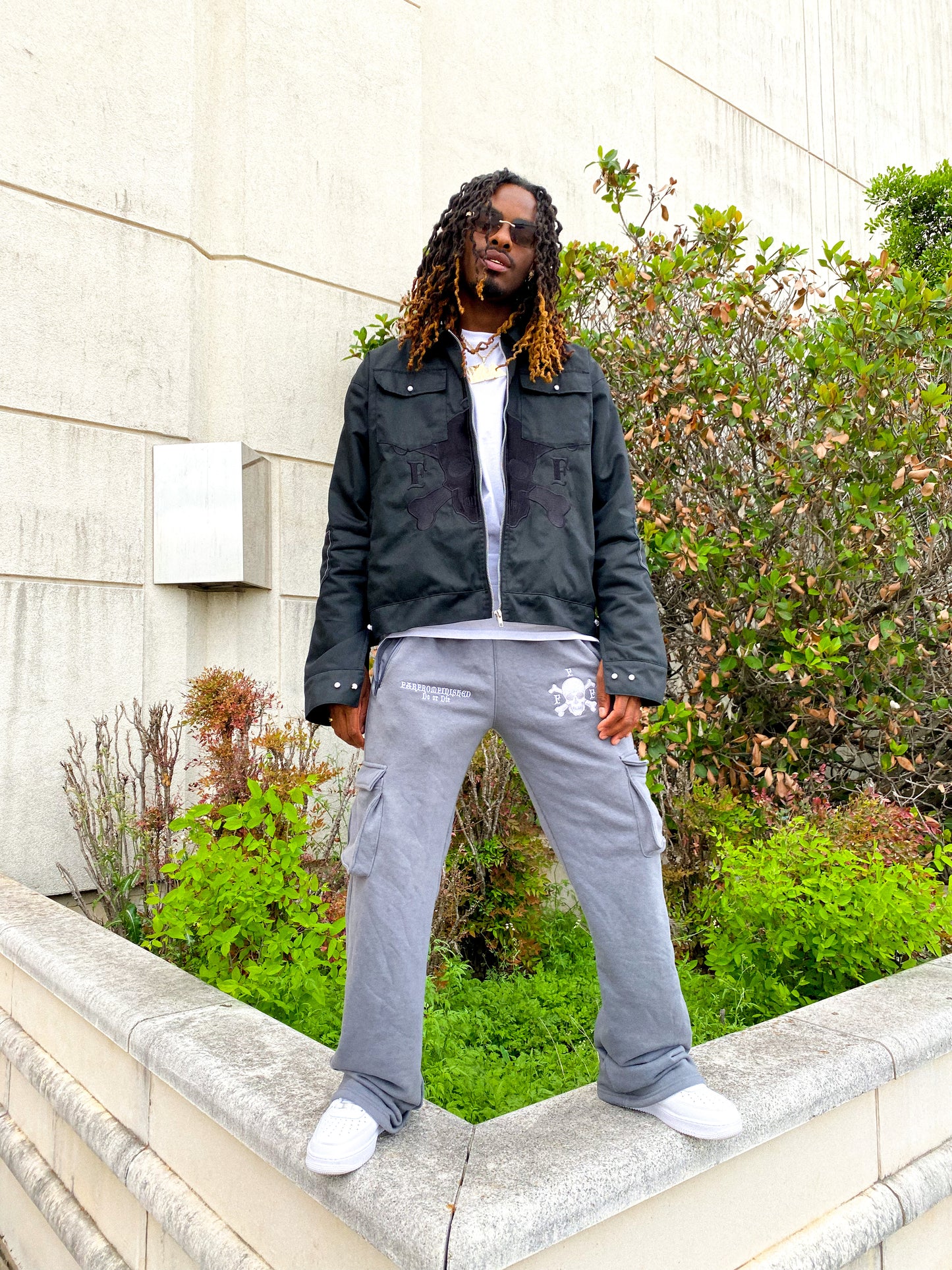 “DO OR DIE” FLARED CARGO SWEATS