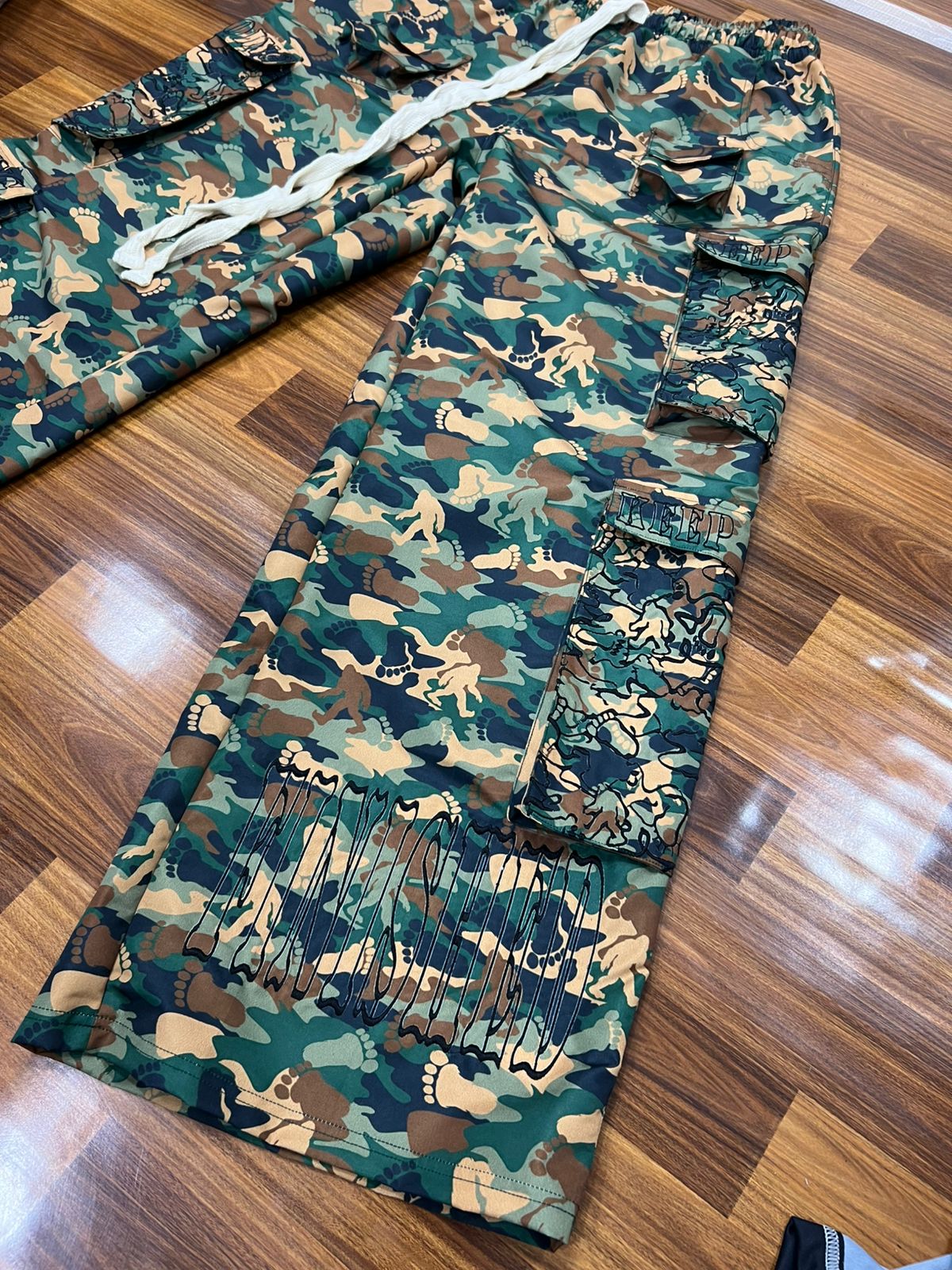 NYLON MULTIPOCKET CARGO PANTS